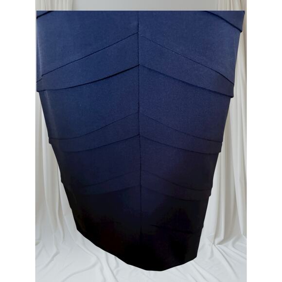 Adrianna Papell Navy Tiered Sheath Dress Size 12 Sleeveless Classic Cocktail - Picture 3 of 10